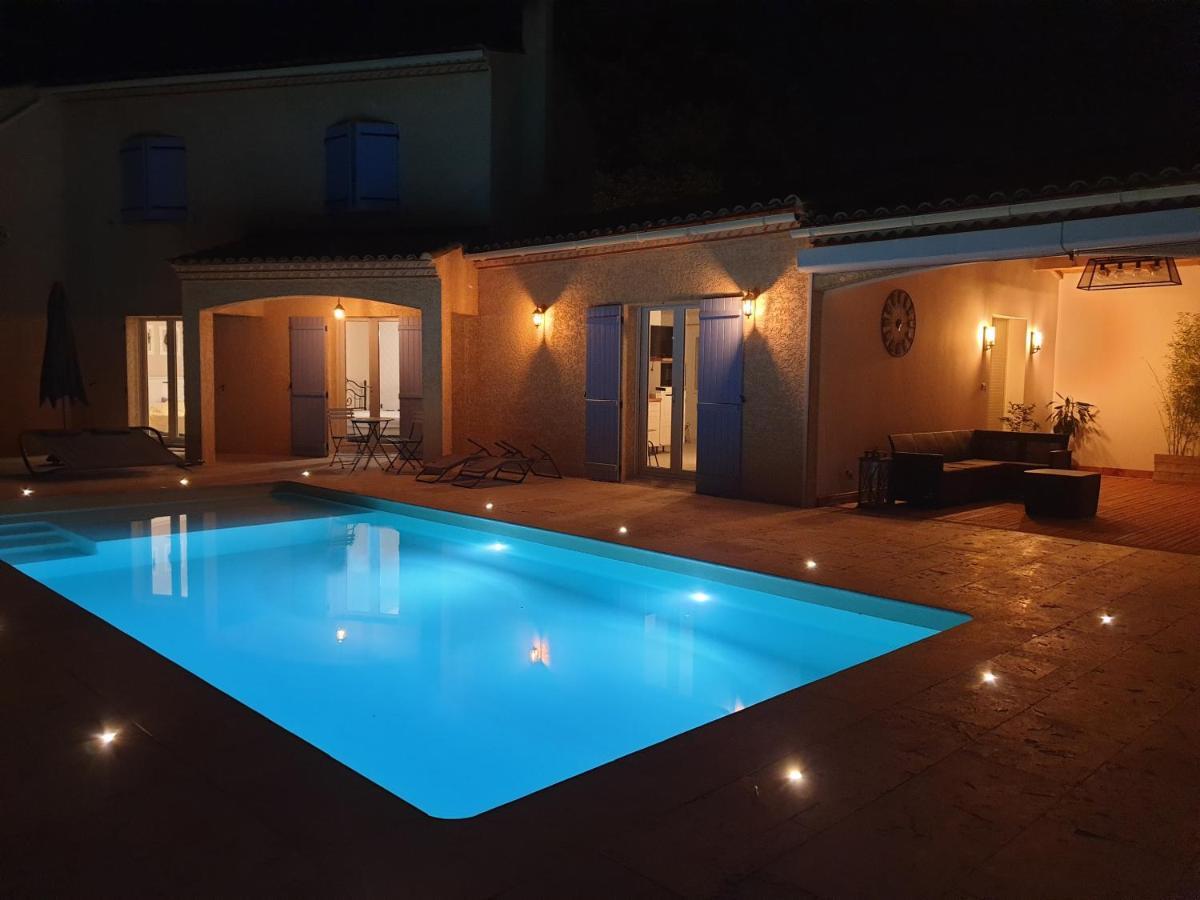La Villa Des Moulins Calvisson Exteriör bild